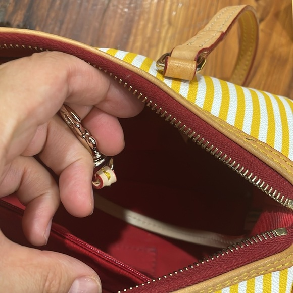 Dooney & Bourke yellow striped leather barrel satchel bag - Picture 13 of 16